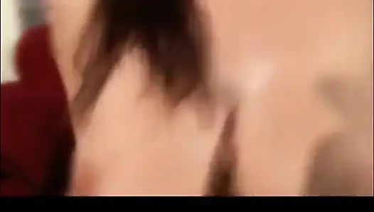 Büyük götlü ve büyük memeli bebek gibi kız sikiliyor