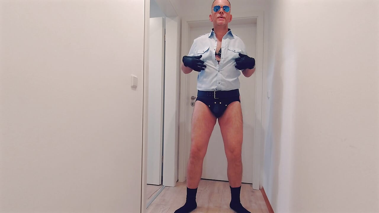 German Hunk Xl 7