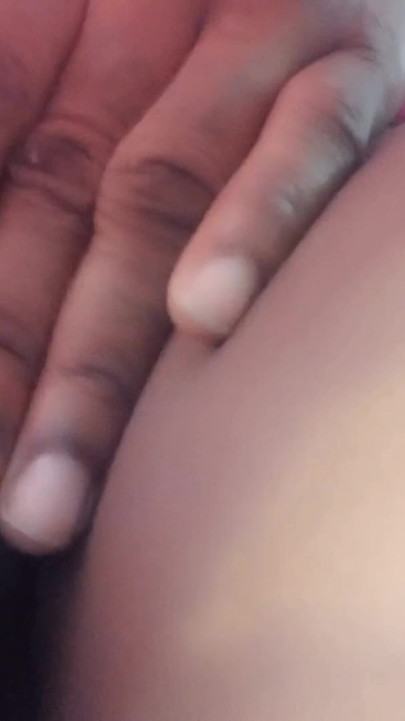 Σήκωσε τη φούστα μου Αίτημα ανεμιστήρα Αναβοσβήνει τριχωτό μουνί μου