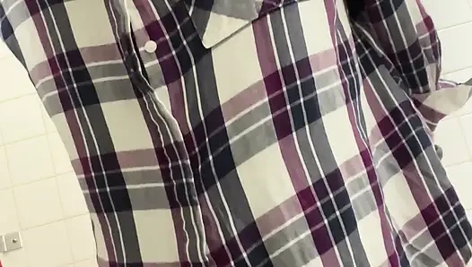 Umumi Tuvaletlerde Masum Bir Çiş Arsız Fışkırtarak Mastürbasyona Dönüştüğünde