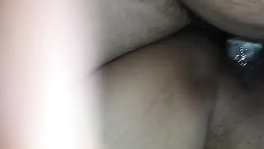 Nepalli dölleme kanda ateşli kız amının içine boşalmak için büyük yarakla sert sikiliyor