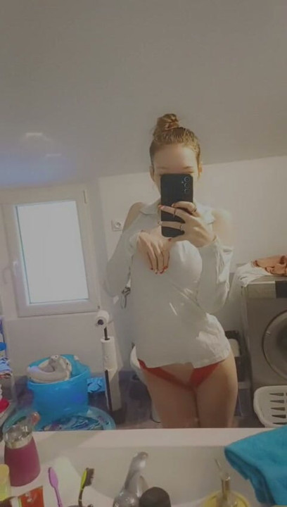 Petite Teen sexy