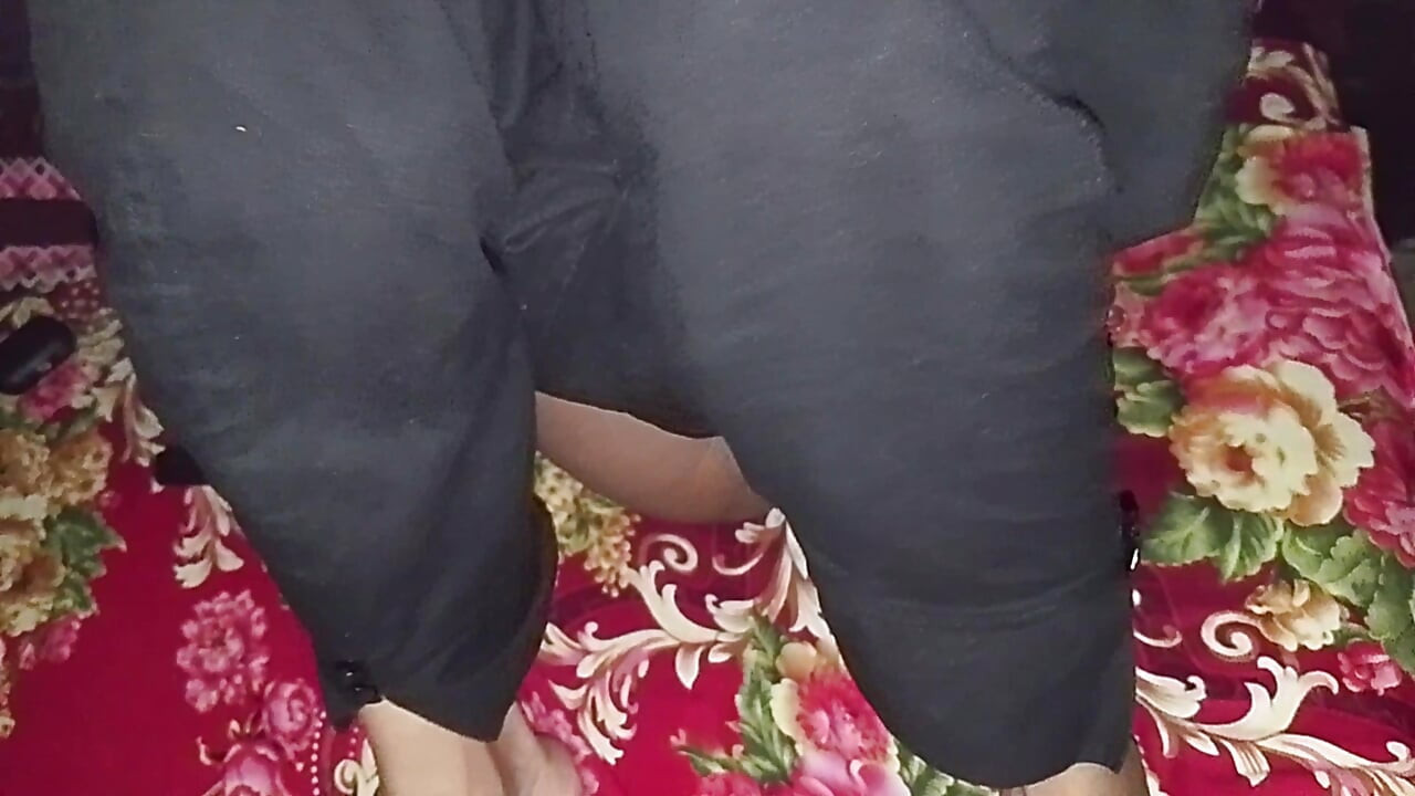 Pron video v bangladéšské panenské dívce poprvé sex se mnou