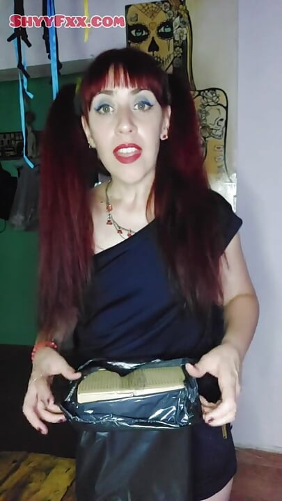 Shyyfxx Vlog Unboxing En dag med jordiske fornøjelser, selvgaver og Sailor Moon Anal