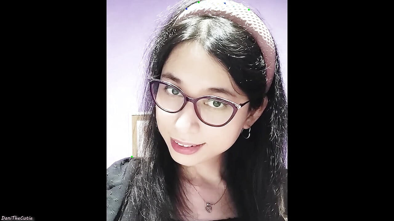 pinay tgirl DaniTheCutie daje zachętę, gdy spędzasz z nią intymny czas