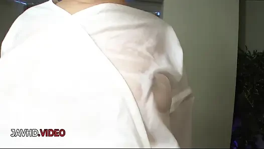 Шаловливая звезда Jav Kotone Amamiya становится дикой с игрушками в любительском видео