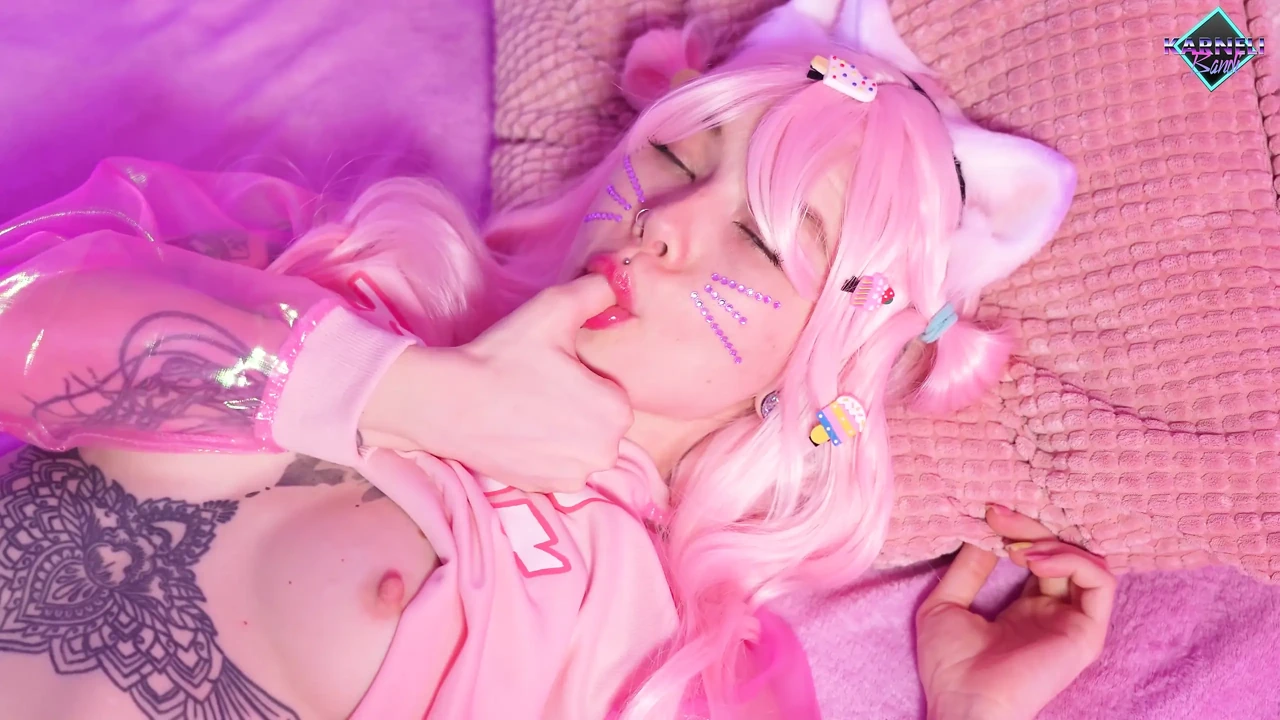 Kitty Loves to Be a Slut. 4K