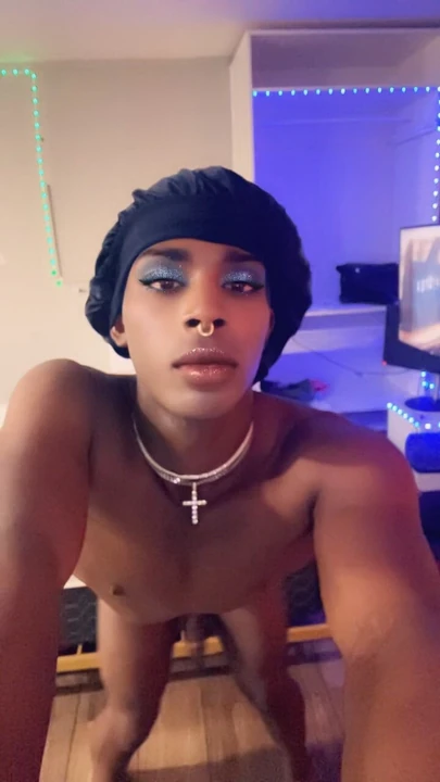 I’m a BADDIE BEFORE IM READY (getting ready for a nice shower