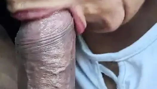 XRAQUELX close up  sloppy blow job in car