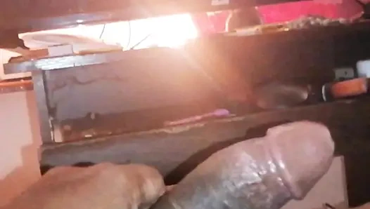 Perants'ımı ziyaret etmek için Sri Lanka'ya geldim, beni sikmek isteyen yeni seksi bir ev hizmetçileri vardı