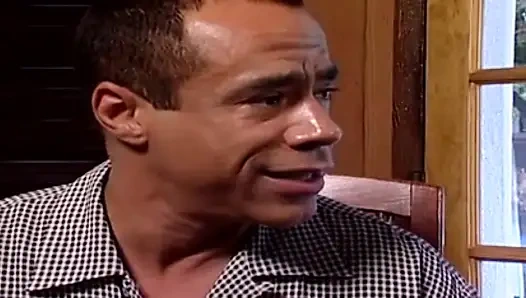 Siyah çift bahçede büyük götlü amcık yalıyor