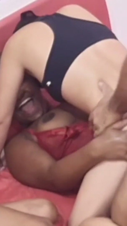 Lots of anal sex and double penetration with three women at the farewell of Carnival 2026 | Clip 1