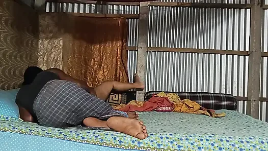 Ngentot pantat ibu tiri