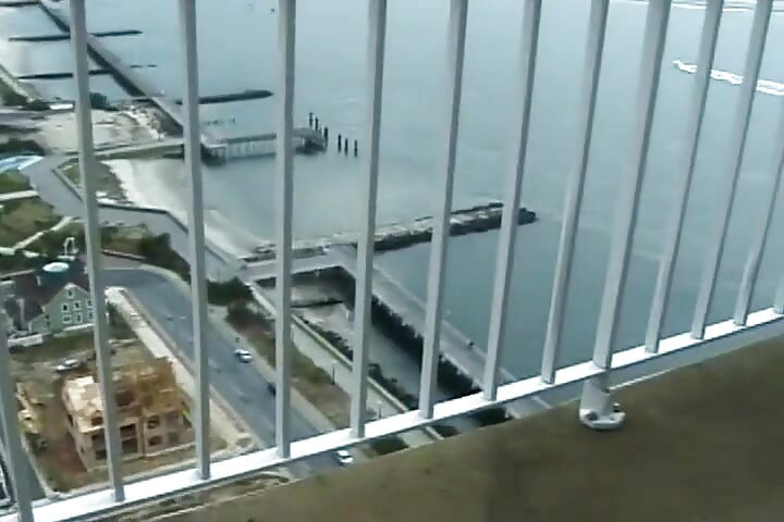 Ze doet alles wat haar meester haar vertelt