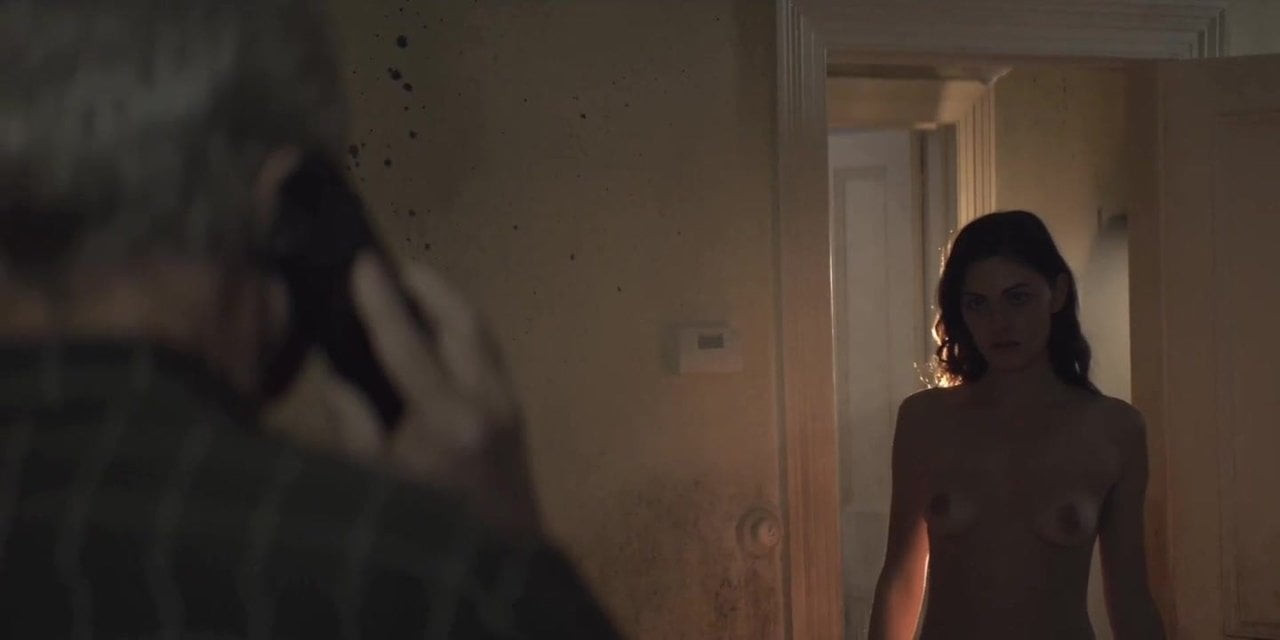 Phoebe tonkin - çiçek s01e02 (2019)