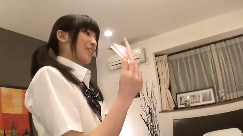 天使微笑服务. 天真的抚摸变成了放纵