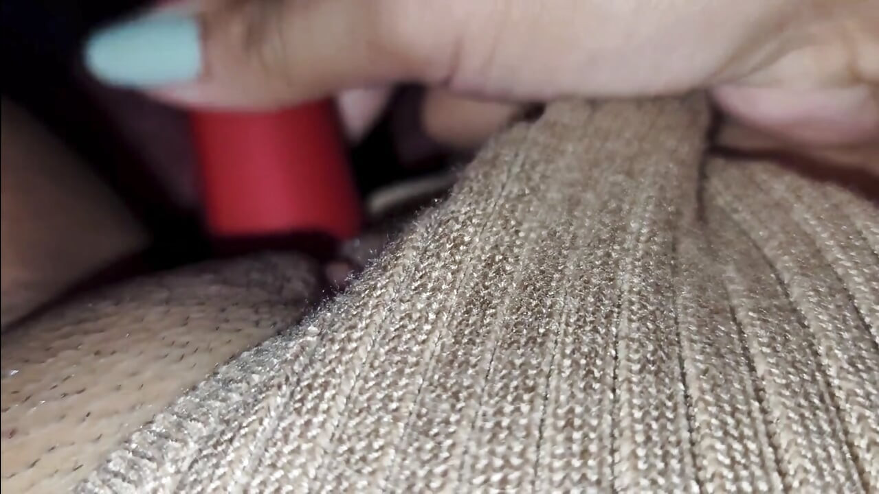 Powerful toy that eats, my pussy, it reached heaven and gives me an orgasm