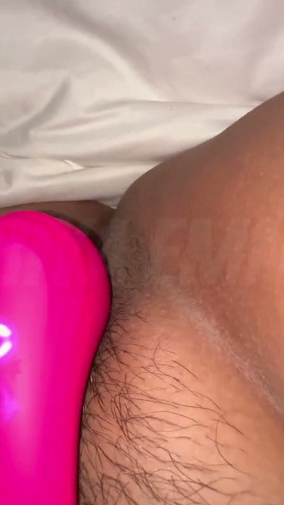 Hamile Hint desi priya emma Mastürbasyon ona kıllı kedi süre yalnız at evde düşünme hakkında senin horoz | Klip 2