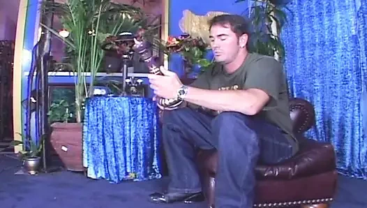 Cewek mesum ini dicrot di muka setelah di-anal habis-habisan