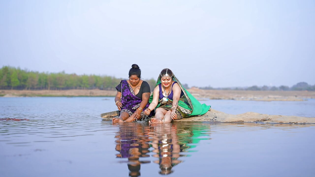 গ্রামের মেয়ের গল্প