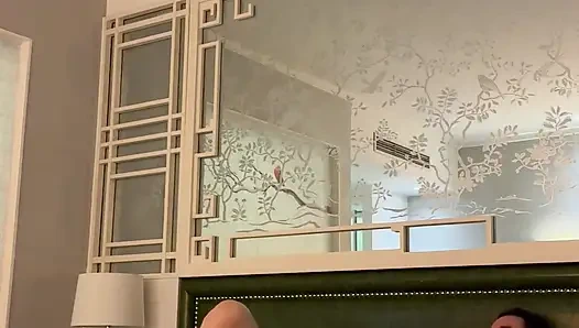 Lulu Wild - der job fickte Lulu im Hotelfenster, damit jeder ihren körper sehen kann