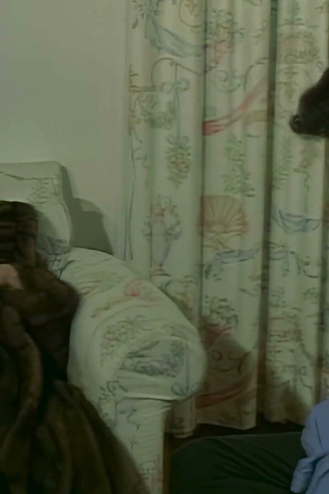 She Comes Home After a Stressful Day and Her Boyfriend Fucks Her Ass to Make Her Relax