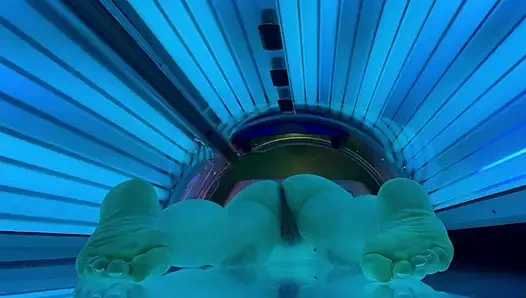 Voyeur Exhibitionist tanning Wife Milf Veronica Beach Close-Up