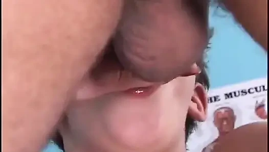 Brunette teen pussy licked and slammed in the classroom