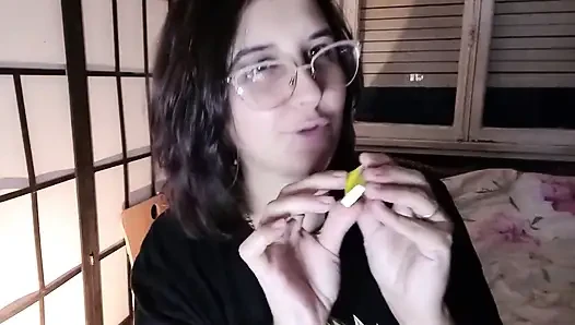 Bubblegum çiğnerken az ve soyun - tavşan tezgahçı