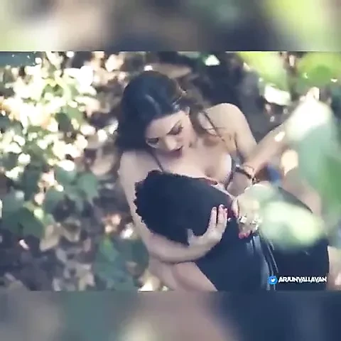 Коллаж с девушкой в парке