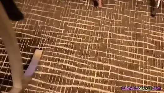 Aldatılanların sırları - kadın kılıklı kadın karısını üçlü grup sekste izliyor