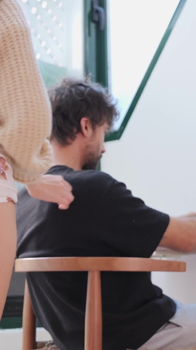 Sua bunda suculenta merece um pau