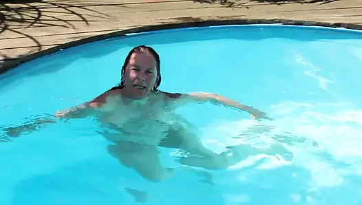 Neulich Im Pool
