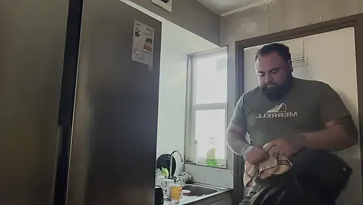 Я хотела, чтобы меня трахнул мой отчим, пока он моел свою чашку