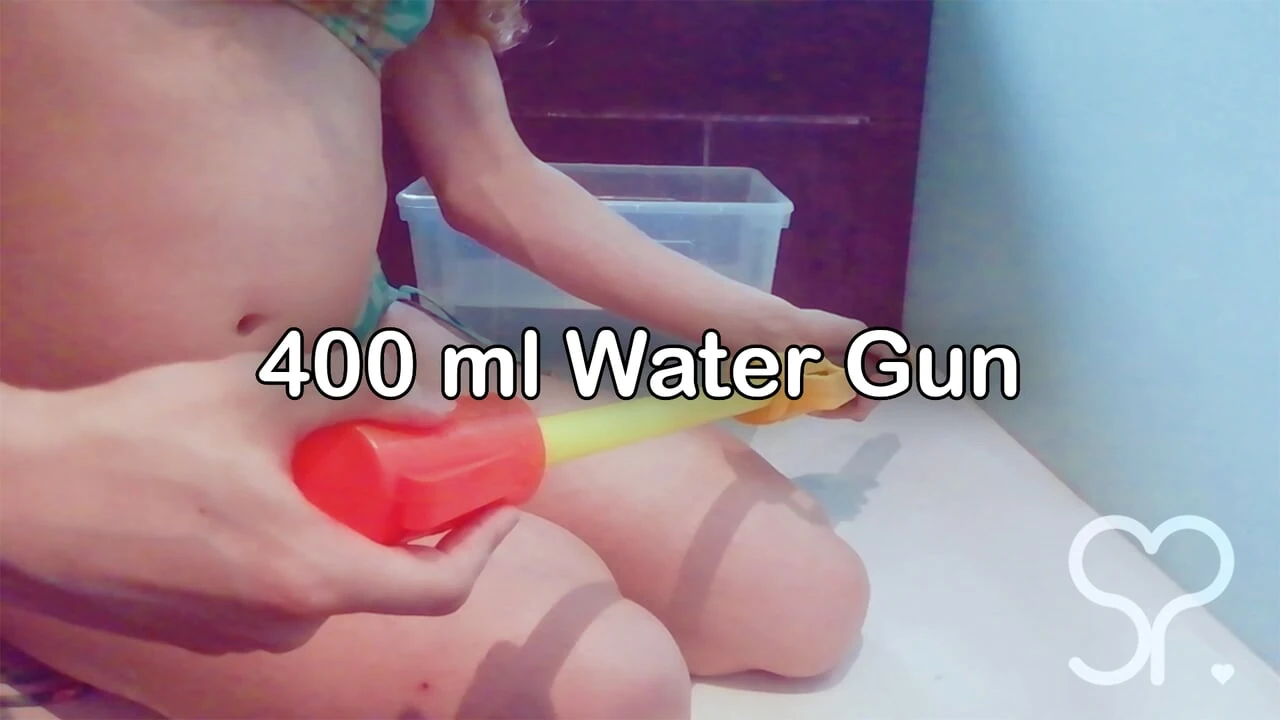 Hur mycket kan jag hålla? Testar mina gränser med lavemangssprutan - fullständig video på Fansly och Manyvids