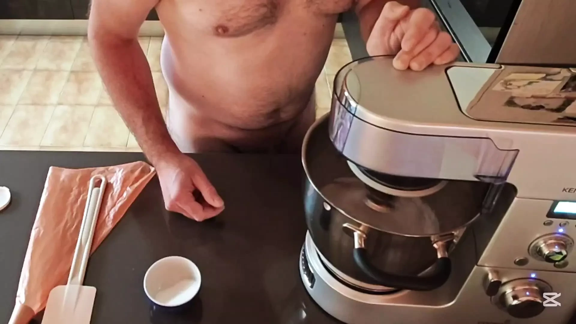 Cicci77 masturbates Pedro to collect the last cumshot and then prepares a small batch of meringues for a dear fan of his