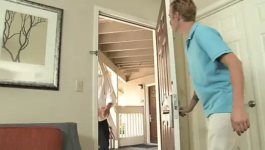 Blonde milf bereit für einen schwanz