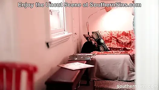 Ich fühle mich immer, als würde jemand mich beobachten und ich habe KEINE Privatsphäre bei SouthernSins