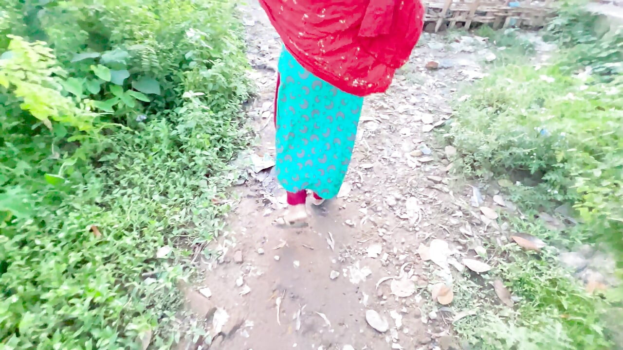Step Cousin sister went to meet her boyfriend caught dirty talk