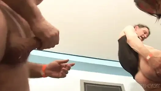Trixxi ve Kız Arkadaşı Ayinle Döllendi