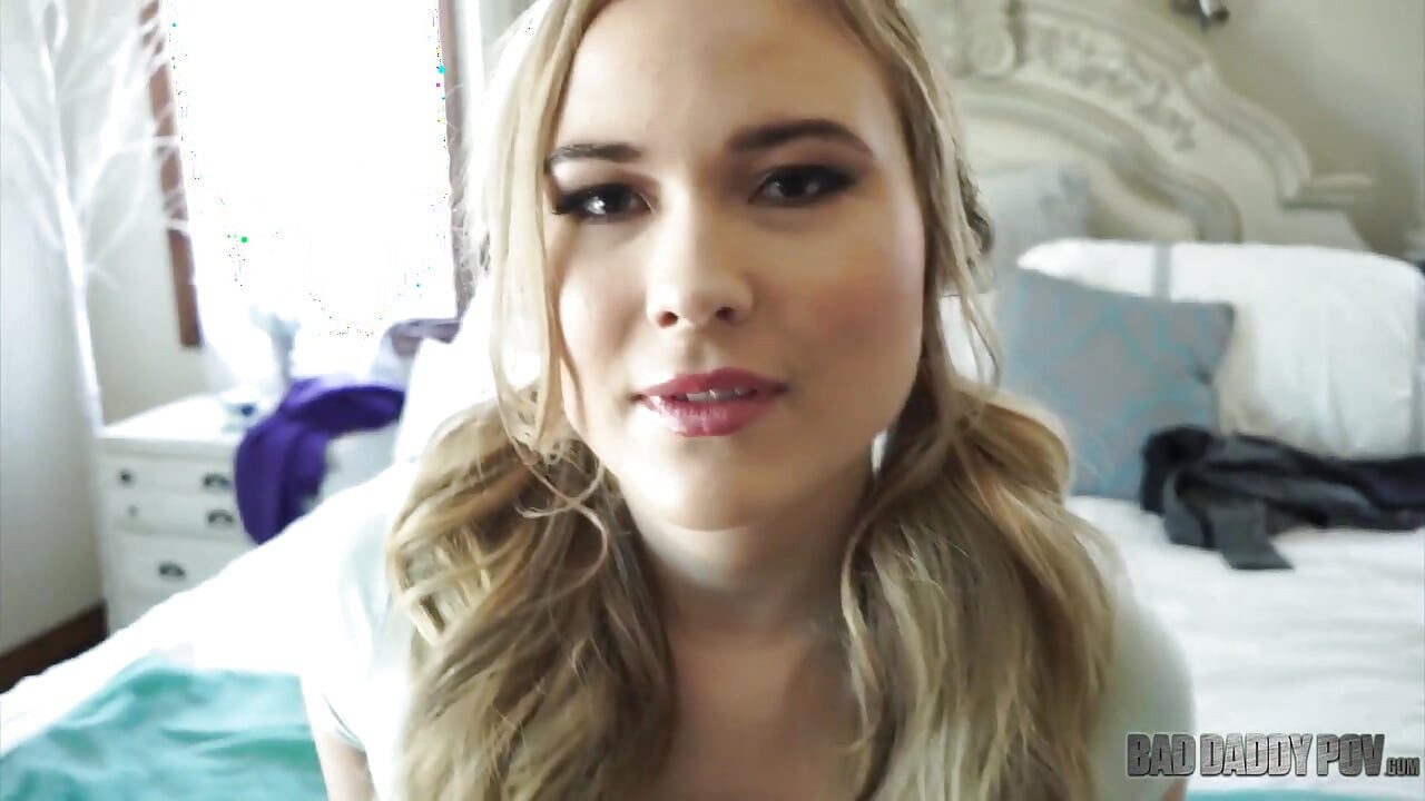Alyssa Cole loves to suck stepdaddy's cock