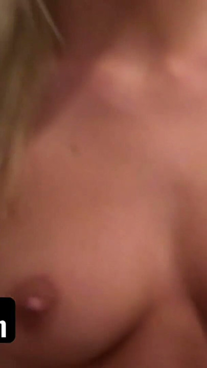 Teamskeet - seksi sürtük emily austin sikiştikten sonra yarağını nasıl düzgün yalayacağını biliyordu | Klip 1