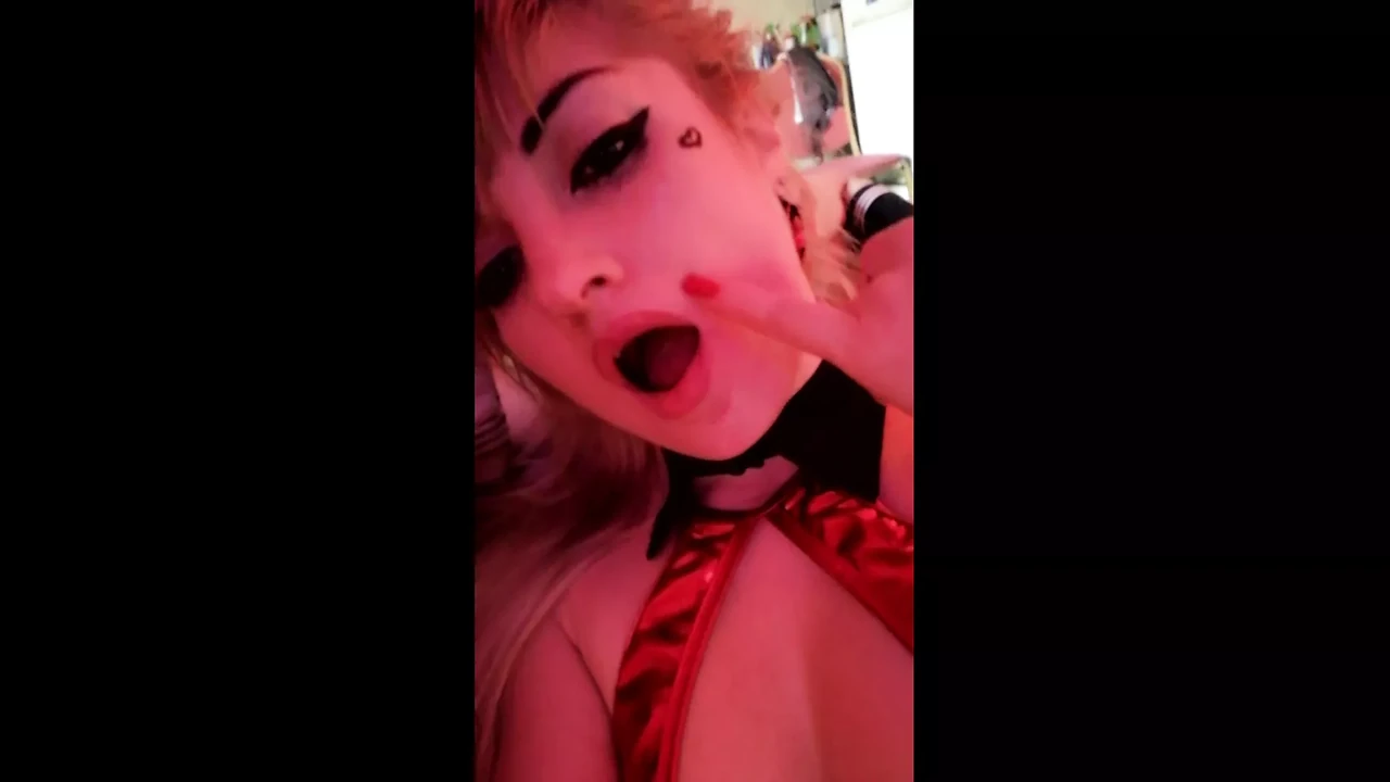 Sex in various poses with sexy slut Maryjanesexy
