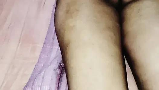 Suman Bhabhi ko nangi karke full body massage kiya.