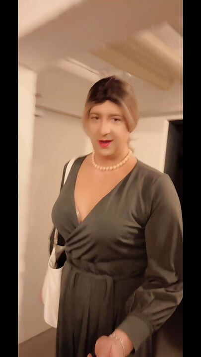SissyTask-Steel Odjeća od susjeda i svakodnevni analni trening