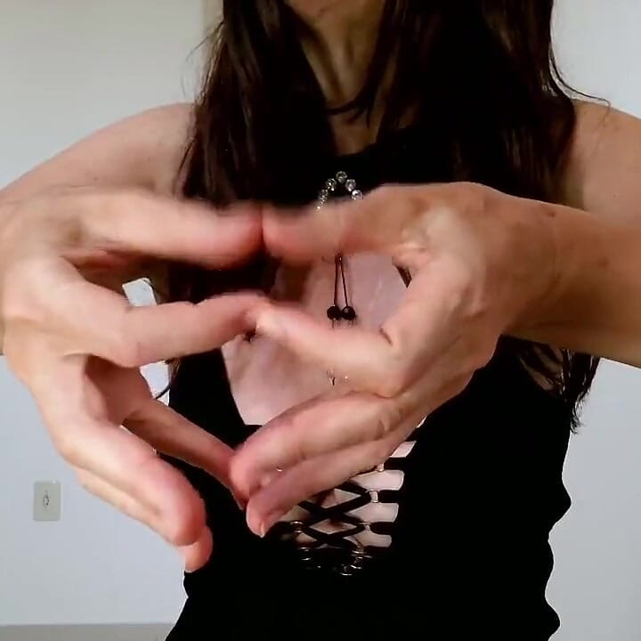 harika eller fetişi iki porno şarkısıyla azdırıyor