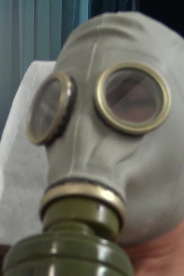 Perverted Fetish Slut Masturbates to Climax in a Gas Mask