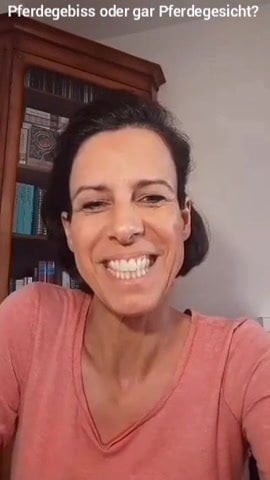 Fernsehstar Sylvia Bommes, Fickschaedel