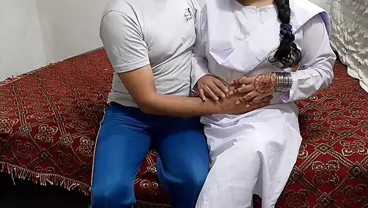 College desi girlfriend comes to hotel to meet boyfriend on Valentine's Day