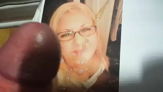 sann1-'e saygı duruşu
